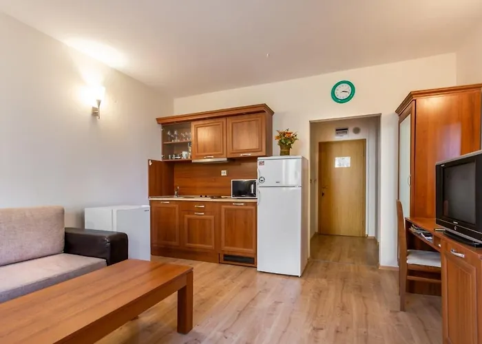 Avalon Appartament Da Lary Διαμέρισμα *